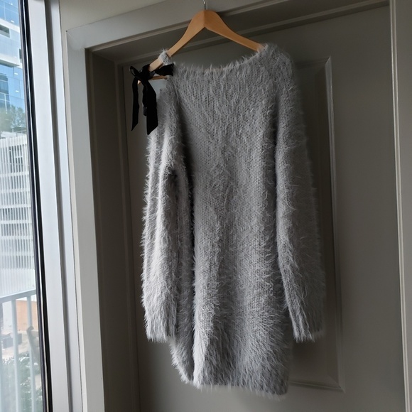 Nasty Gal Cleo Fuzzy Sweater Dress w Shoulder Bow - Picture 5 of 8